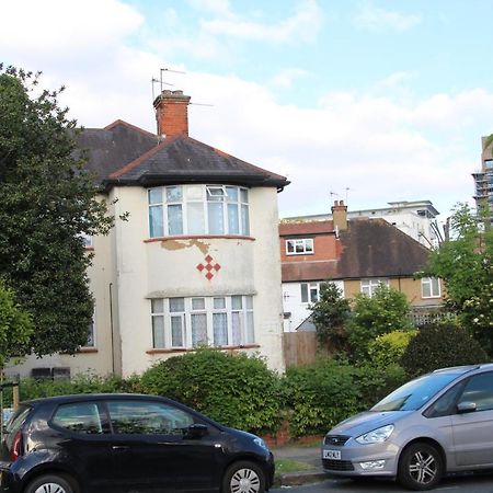 Beautiful Double Bedroom Edgware Buitenkant foto