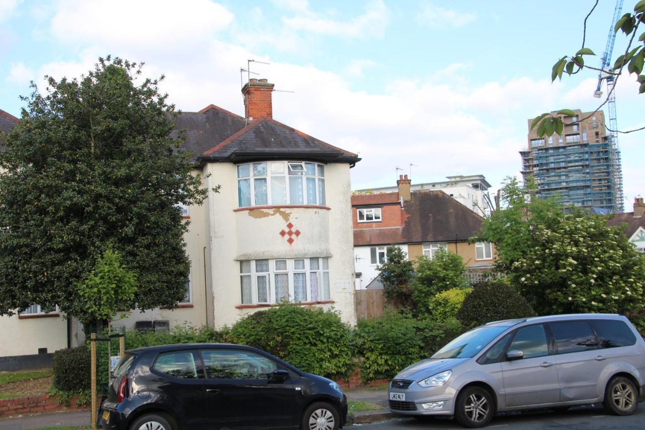 Beautiful Double Bedroom Edgware Buitenkant foto